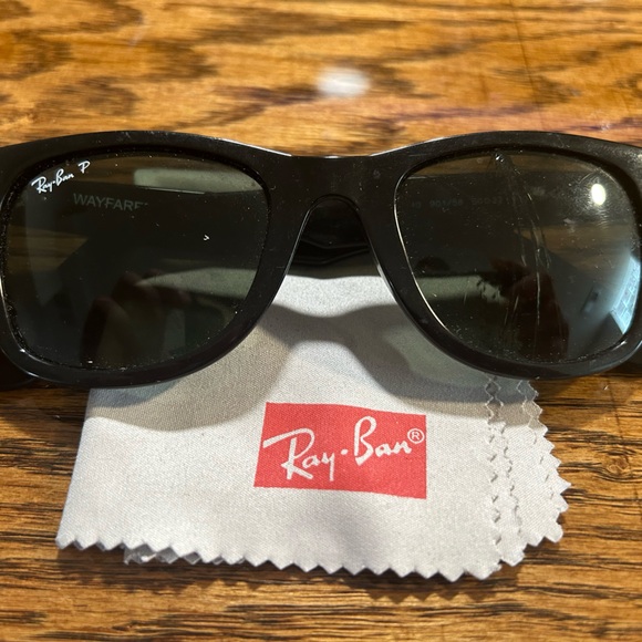 Men’s Classic Ray-Ban Wayfarers - Picture 1 of 7